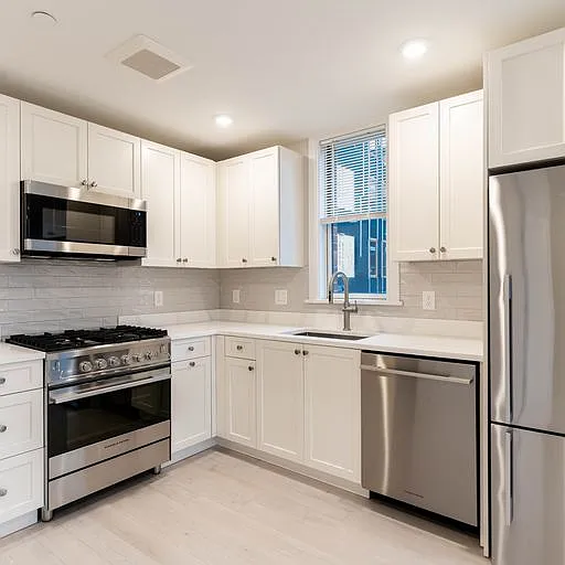 197 Green St #305 — Photo 3