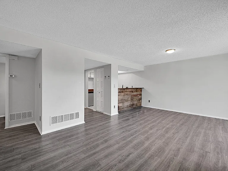 148 W Rockrimmon Blvd #201 — Photo 8