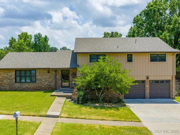 4715 Rolling Meadows Rd, Bartlesville, OK 74006