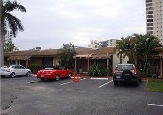 2nd image of 2643 S Parkview Dr
