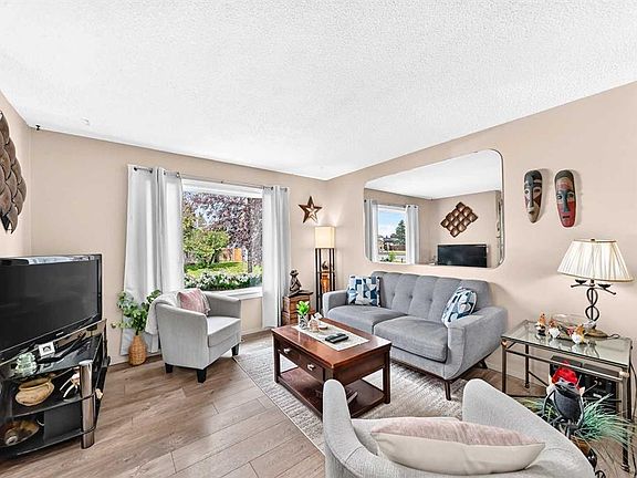 5th image of 45 N Taradale Close NE