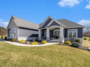 71403 Kestrel Dr, Niles, MI 49120