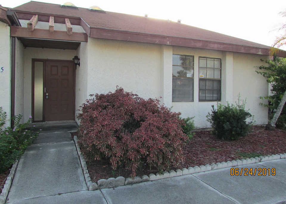 1st image of 265 SW Sterret Cir