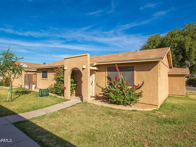 2612 E Lemon St — Photo 16