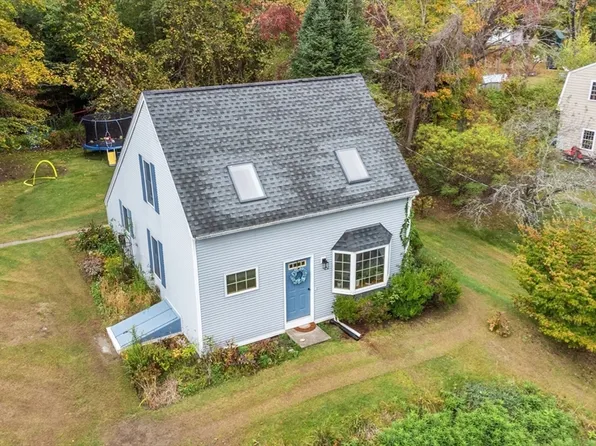 11 Derby Rd, Berlin, MA 01503