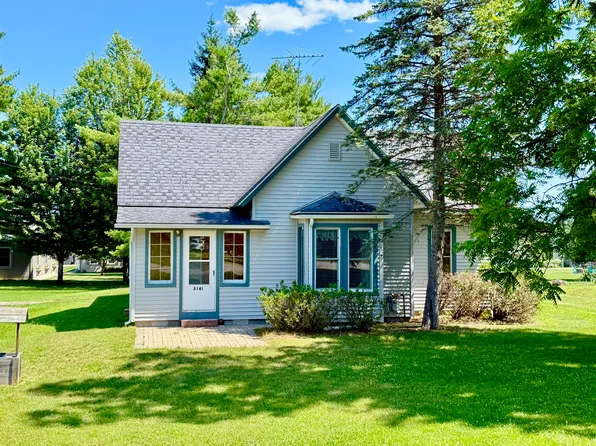 3141 Gratiot St, Indian River, MI 49749