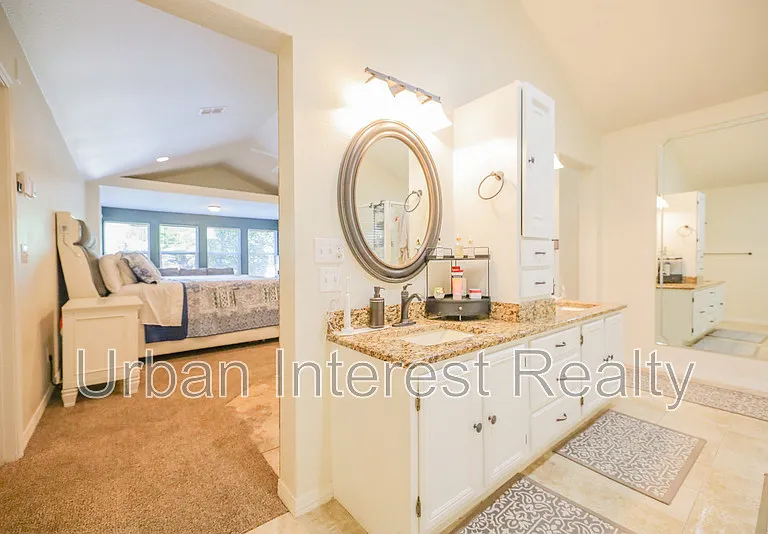 505 Beach Dr — Photo 12