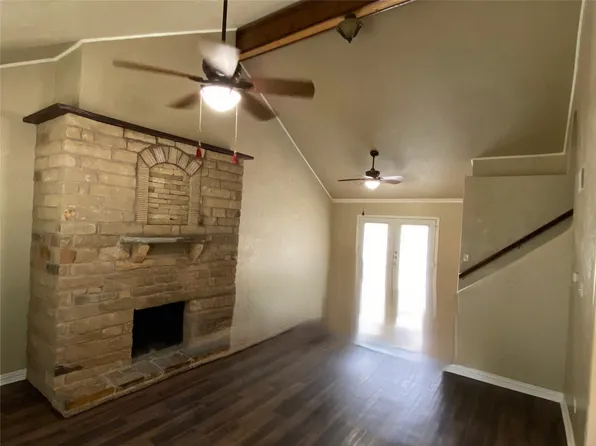 6722 Oriole Ct, Fort Worth, TX 76137