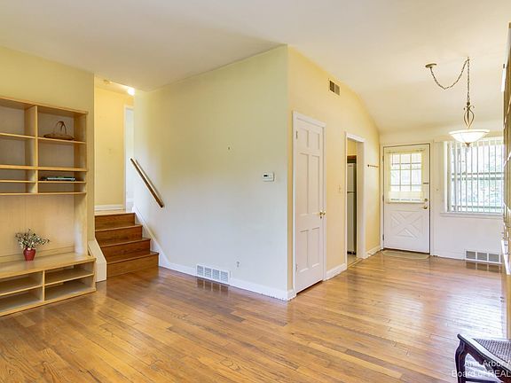 5th image of 2835 Pittsfield Blvd