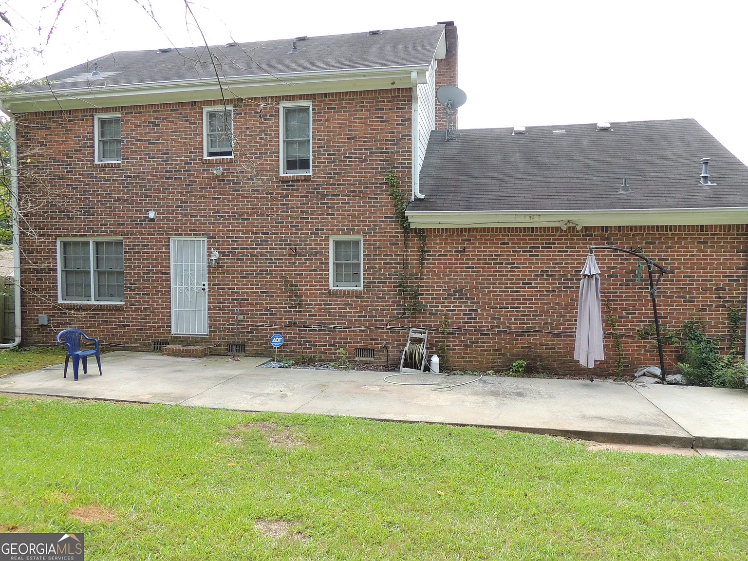 3 bed, 2.5 bath, 1674 sqft, $1,750 — Photo 2