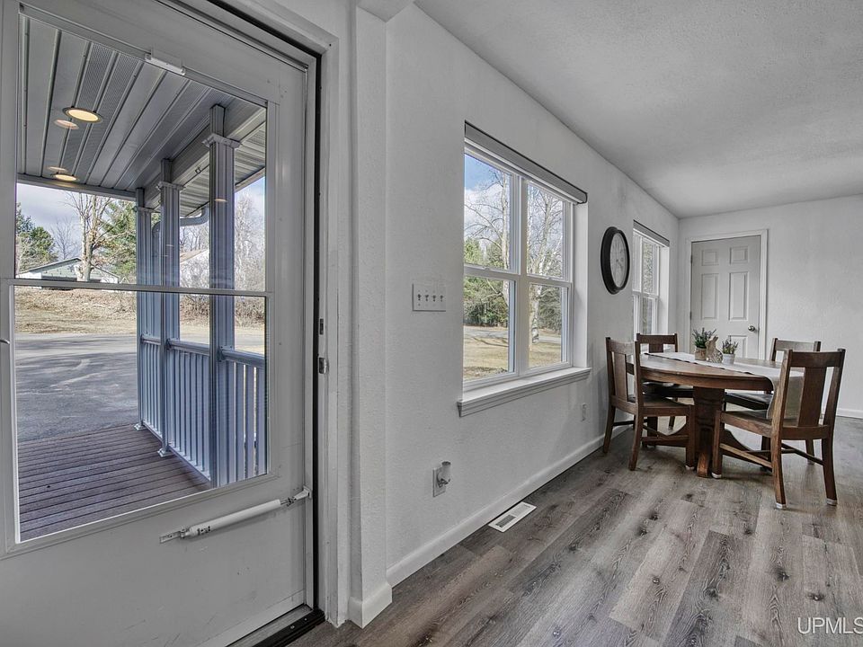 424 Fox Dr, Kingsford, MI 49802 Zillow