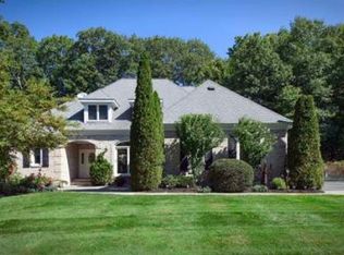 5 Presidential Dr, Southborough, MA 01772