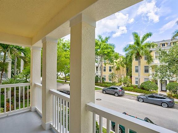 5th image of 224 Murcia Dr APT 201