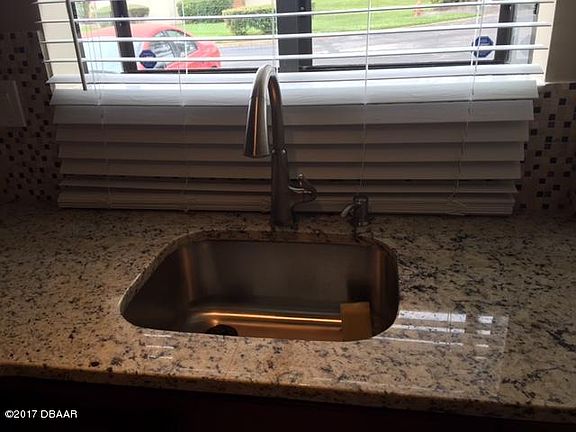 4th image of 102 White Fawn Dr #102