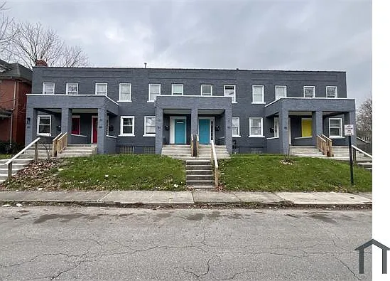2 bed, 975 sqft, $1,250 — Photo 1
