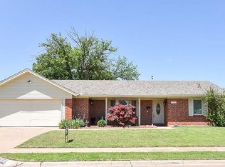 1306 Oakhurst Dr, Wichita Falls, TX 76302