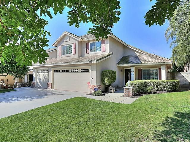 2nd image of 3020 Clover Ln