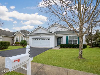 98 Stamford Drive, Jackson, NJ, 08527