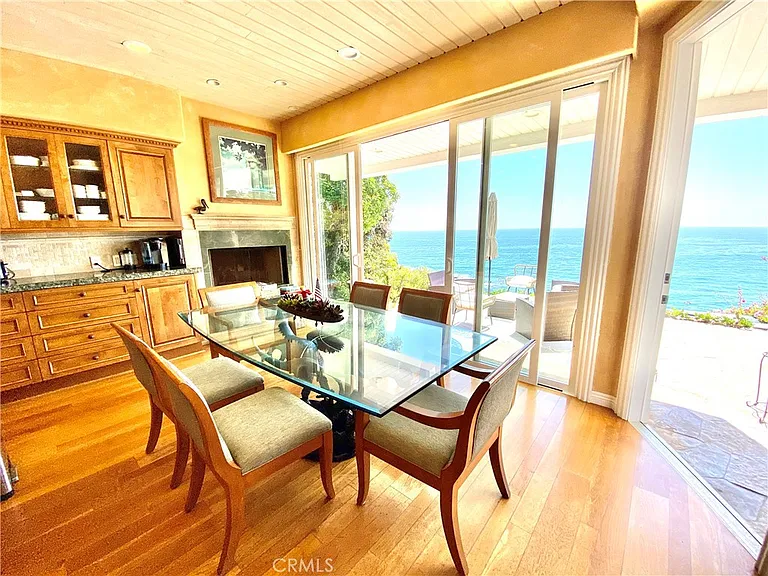 1137 Marine Dr — Photo 9