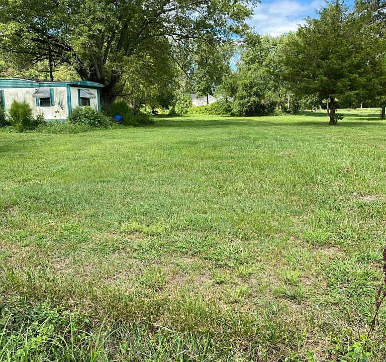 2nd image of 9847 Hammond Rd #1