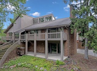 1386 W Gunn Rd, Rochester, MI 48306