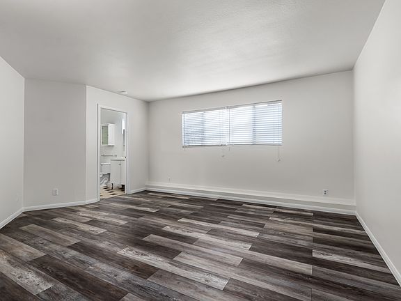 5th image of 240 Avenida Granada APT 1