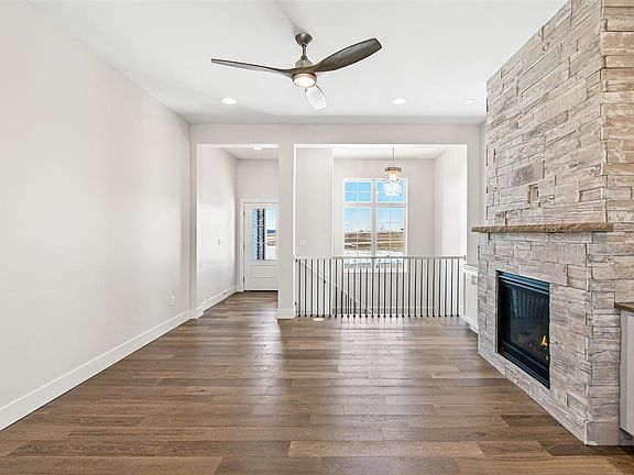 5th image of 2886 Crimson Ln #C