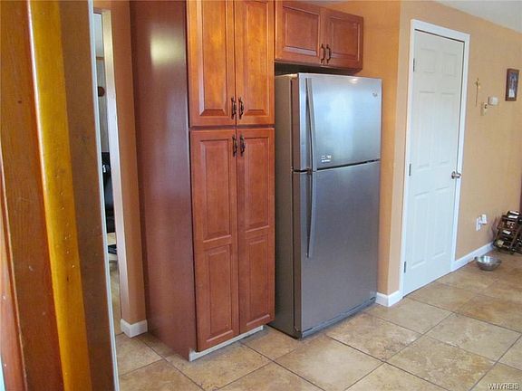 5th image of 6786 Gates Dr