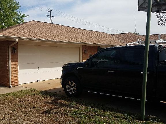 5th image of 11208 Greystone Ave