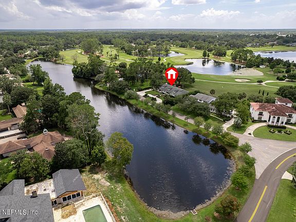4th image of 8042 Lakecrest Dr