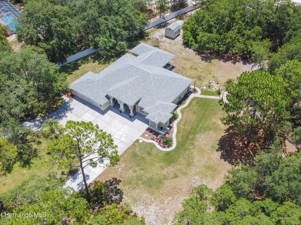 11092 Mirage Ave, Weeki Wachee, FL 34614