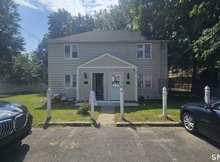 414-416 Pearl Harbor Street, Bridgeport, CT 06610