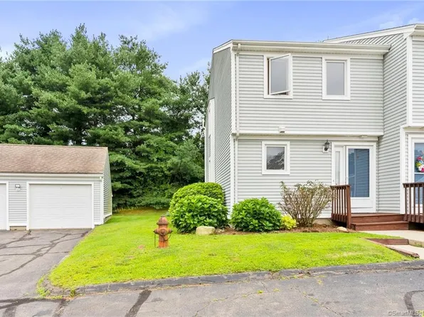 33 Mallard Cove #33, East Hampton, CT 06424