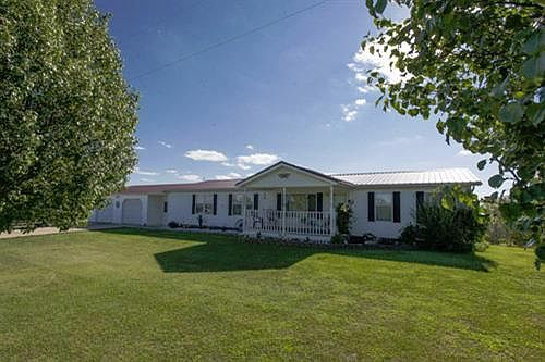 1st image of 385 Lyons Ln