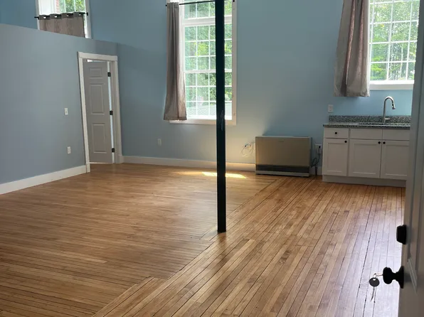 21 Jefferson St, Old Town, ME 04468