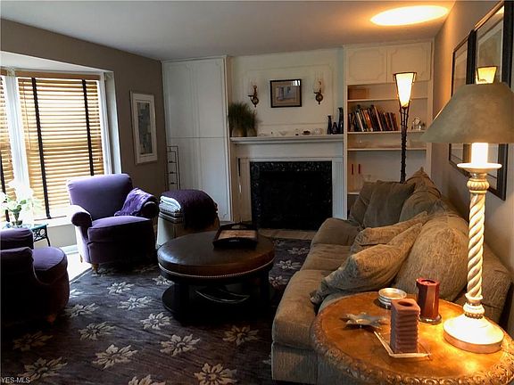 4th image of 22755 Fairmount Blvd