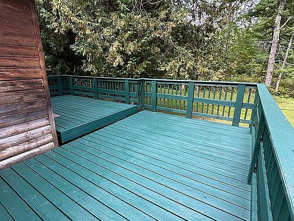 4th image of 70 Ledge Dr