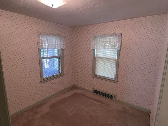2nd image of 115 E Wilson St