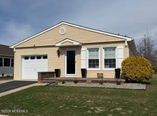 16 Banning Ct, Toms River, NJ 08757