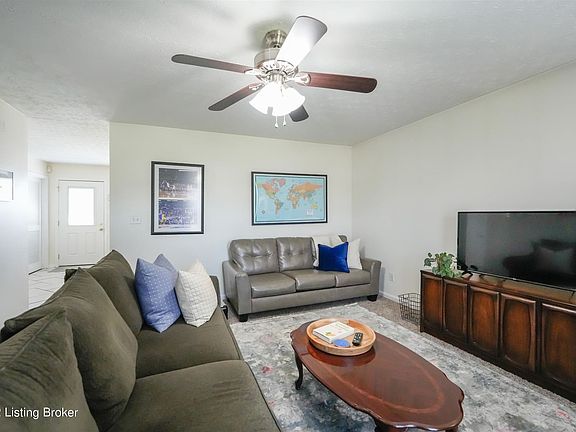 5th image of 11302 Garden Trace Dr