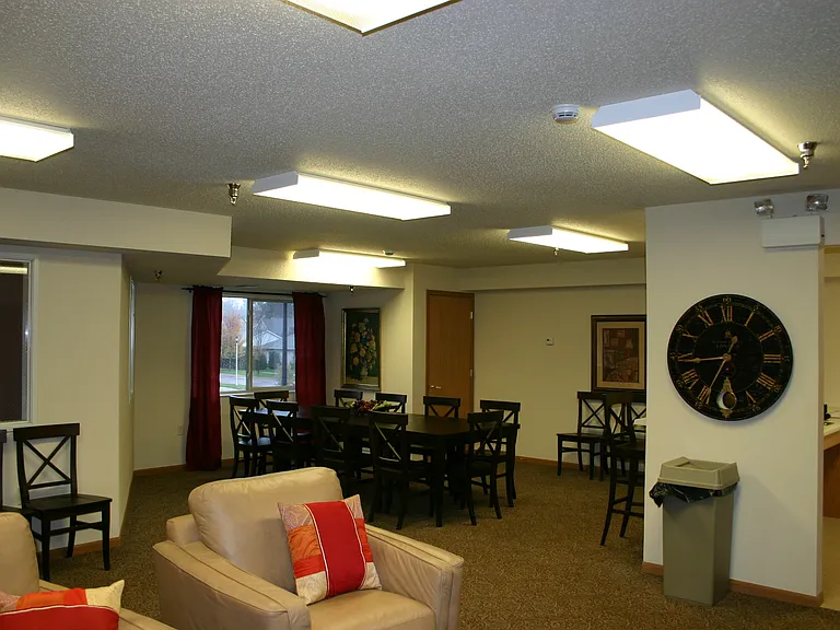Central Square Apartments — Photo 23