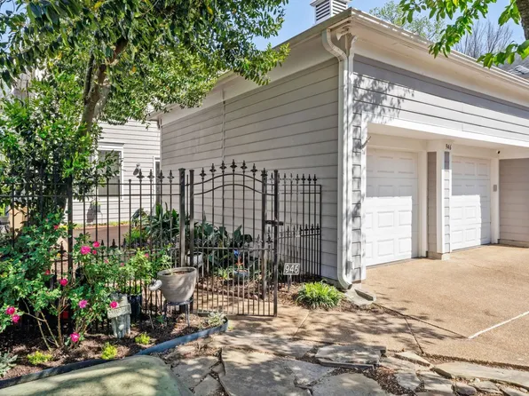 946 River Landing Dr, Memphis, TN 38103