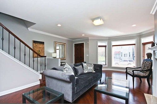 3rd image of 4540 S Saint Lawrence Ave