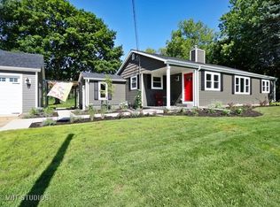 39530 N Dilleys Rd, Wadsworth, IL 60083