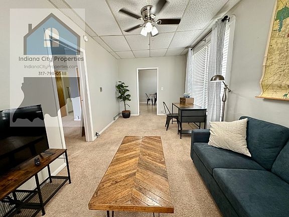 2nd image of 700 Main St