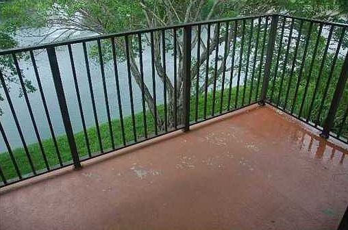 5th image of 301 Palm Way APT 304