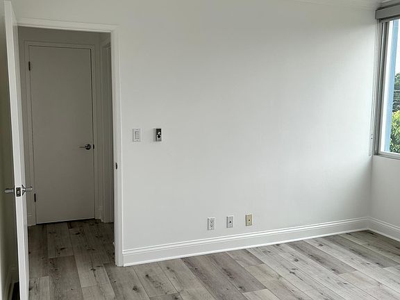 2nd image of 1330 California Ave APT 208