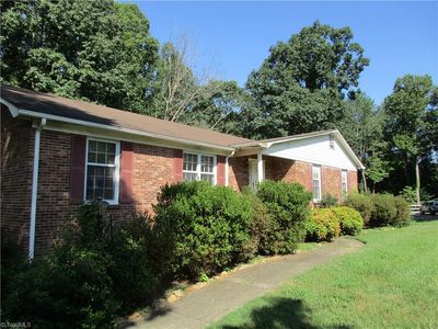 122 Valleyview Dr, King, NC, 27021