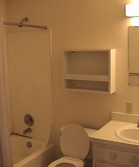 914 SW 8th Ave #23 — Photo 6