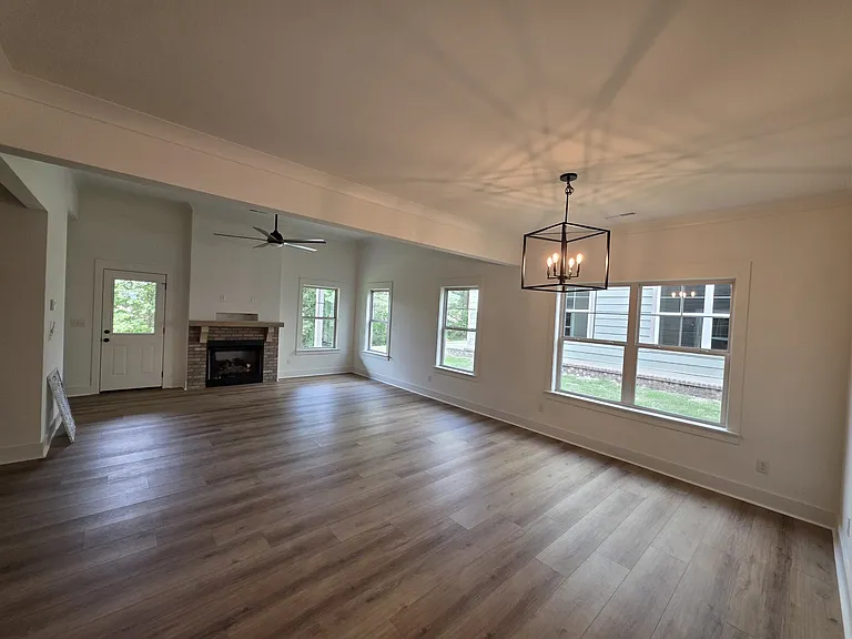 477 Willow Grove Ct — Photo 4